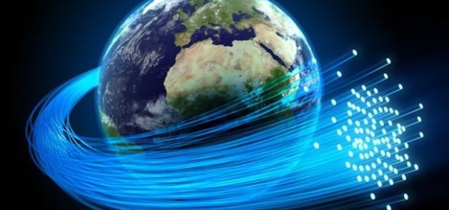 El fascinante mapa interactivo donde puedes ver el recorrido oculto de los cables marinos que nos conectan a internet