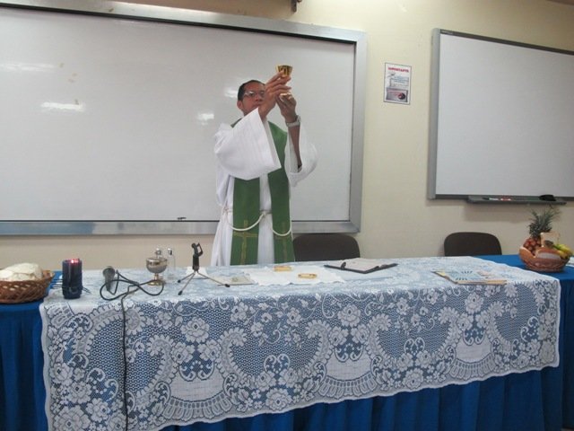 Misa en la Sala de Conferencias de la DIP "Dra. Minerva Arzola"