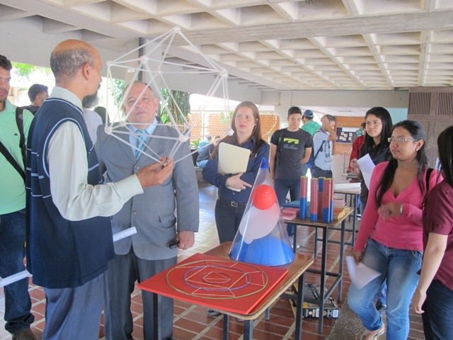 Feria Interactiva Comunitaria UNEXPO