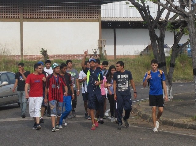 Décimo Cuarta Caminata por la Salud