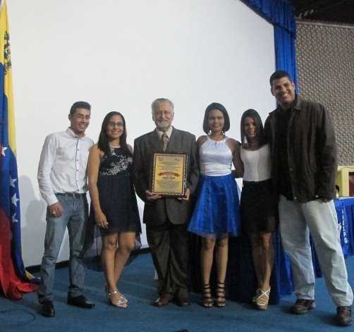 Entrega de Placas y Reconocimientos
