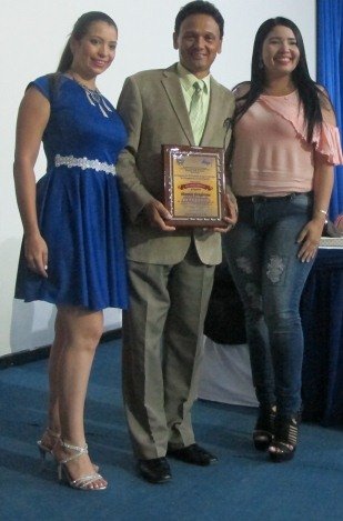 Reconocimiento a los padrinos
